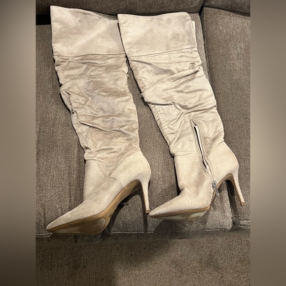 Jessica Simpson Heeled Boots - Picture 3 of 3